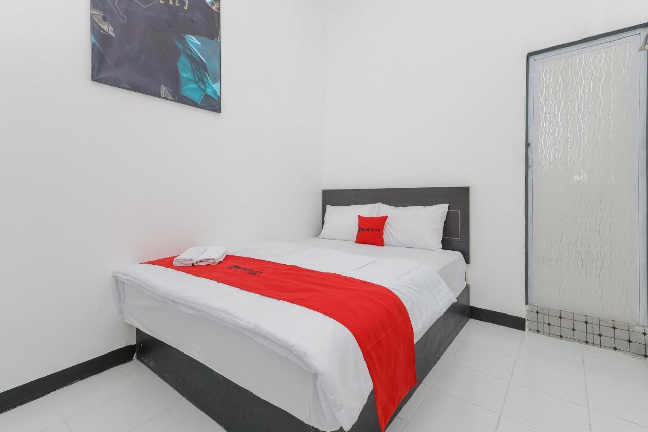 Reddoorz Near Mayapada Hospital Surabaya Bagian luar foto
